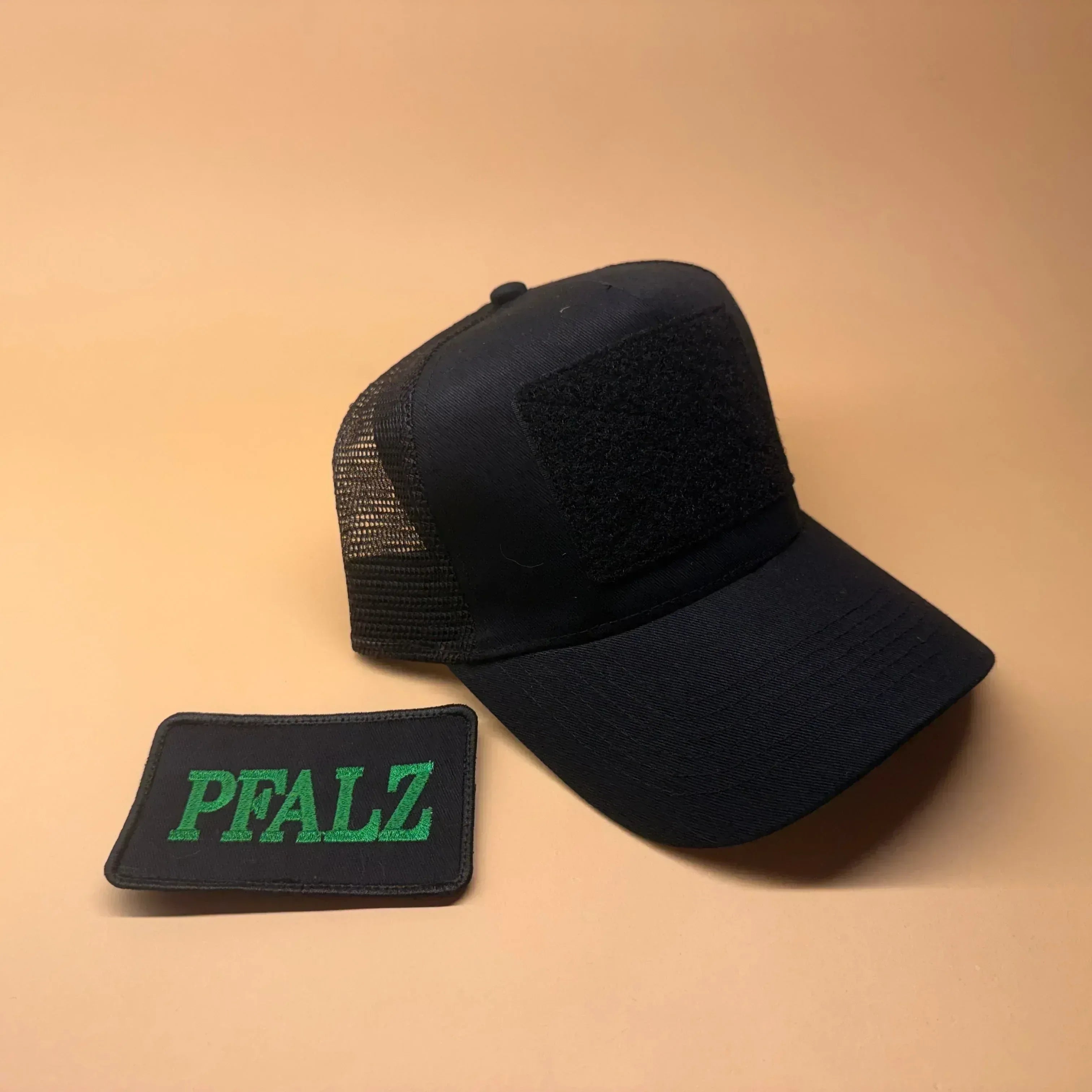 Trucker Cap mit Klettfläche + Pfalz Patch – Flexibler Pfalz-Style im Bundle