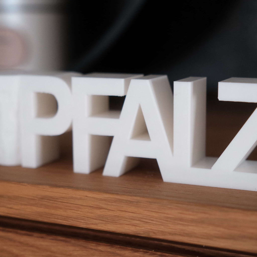 Pfalz Aufsteller mit Dubbeglas – Pfälzer Deko mit Kultfaktor