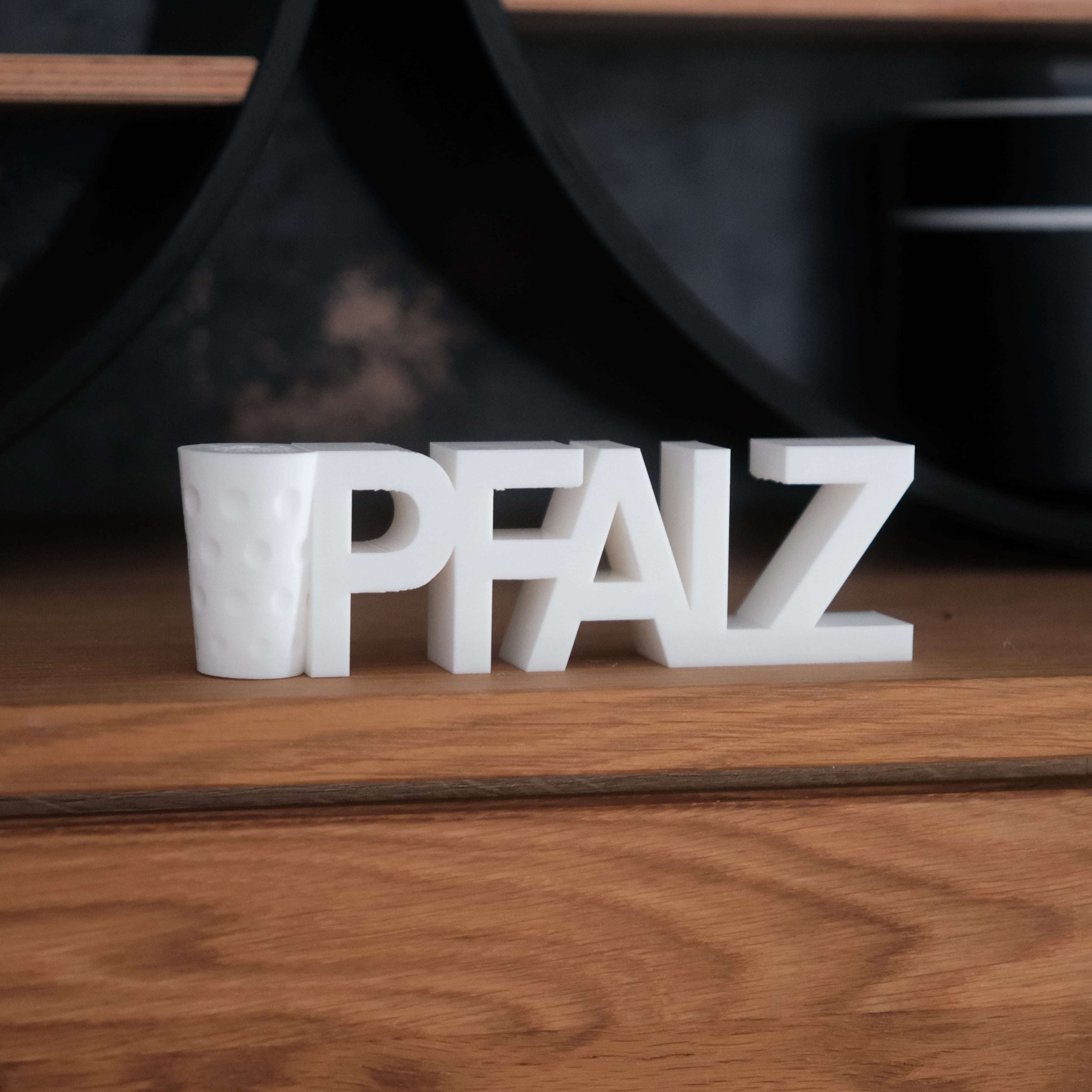 Pfalz Aufsteller mit Dubbeglas – Pfälzer Deko mit Kultfaktor