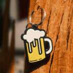 Bier Schlüsselanhänger Flach – Kleiner Bierkrug für unterwegs | Pfälzer Löwen | Anhänger mit Karabiner