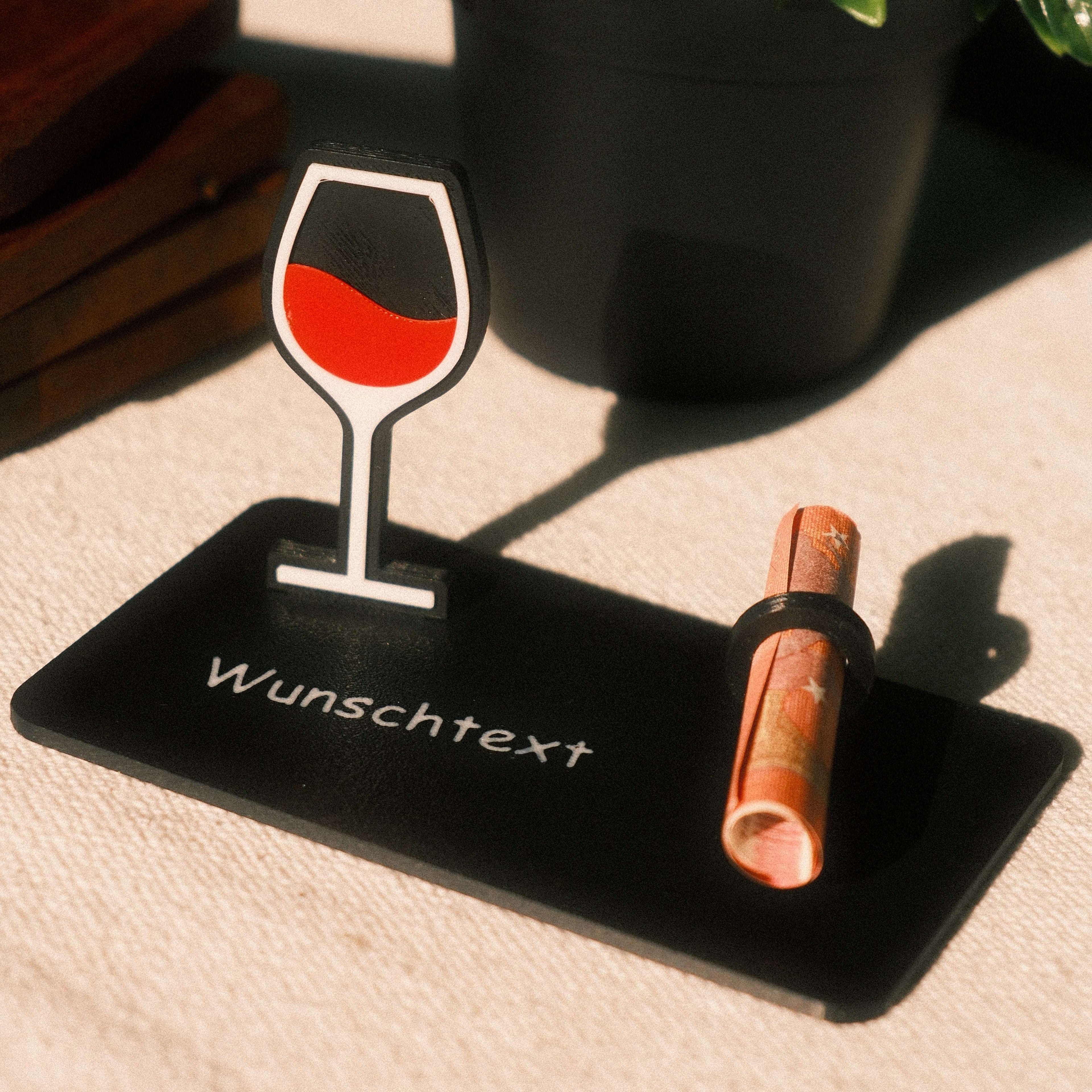 Personalisierbares Geldgeschenk Weinglas – Geschenkidee für Weinliebhaber aus der Pfalz - Geschenk von den Pfälzer Löwen